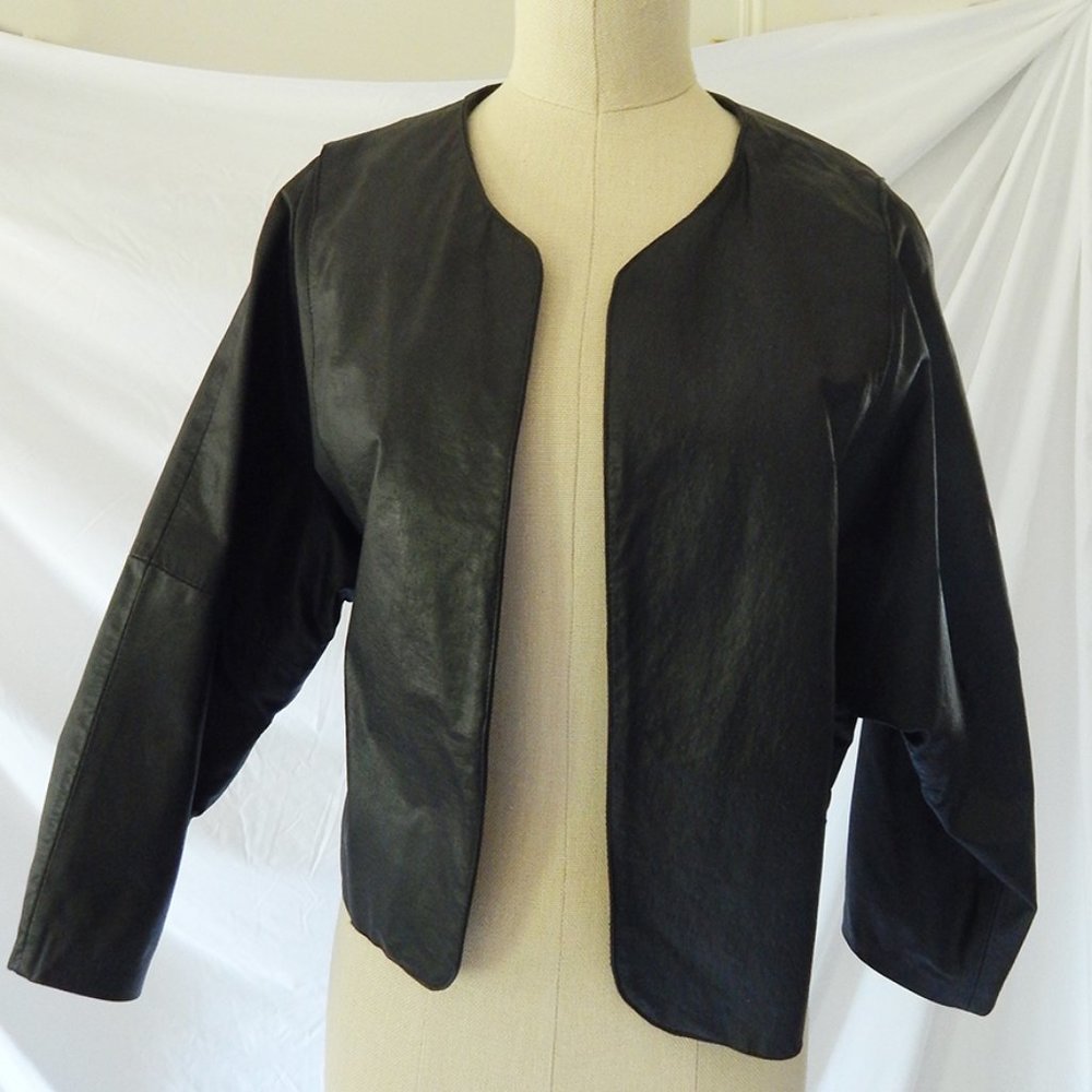 Vintage black leather jacket Unisex XS